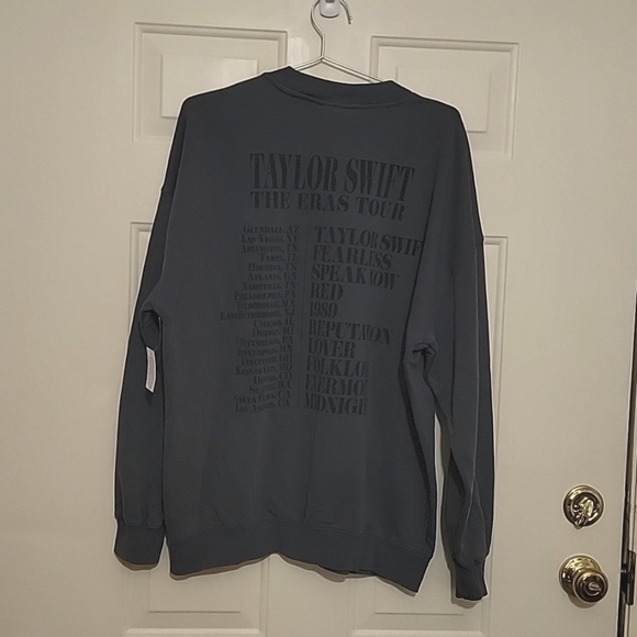 Taylor Swift The Eras Tour Official Merch Blue Crewneck Sweatshirt Large NWT - Picture 5 of 6